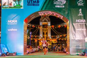 BIB: 5220
                            <button type="button" onclick="openModal(21813619)" class="btn btn-primary btn-sm float-right btn-popup" data-toggle="modal" data-target=".modal-high-quality">
                        <i class="fas fa-shopping-cart"></i> Add to Cart
                    </button>
                                            <button type="button" onclick="isThisMe(21813619, true)" class="btn btn-success btn-sm float-right btn-popup btn-isme hidden" data-toggle="tooltip" data-placement="bottom" title="นี่คือรูปของคุณใช่ไหม คลิกที่นี่เพื่อเอาเข้าอัลบั้ม">
                        <i class="fas fa-plus"></i> Add to album
                    </button>
                    <button type="button" onclick="isThisMe(21813619, false)" class="btn btn-warning btn-sm float-right btn-popup btn-isnotme hidden">
                        <i class="fas fa-ban"></i> Remove from album
                    </button>